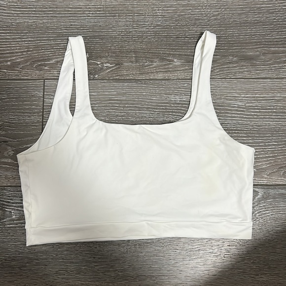 garage white strip top - Picture 2 of 2